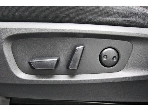 Used 2022 Nissan Pathfinder SV image 26