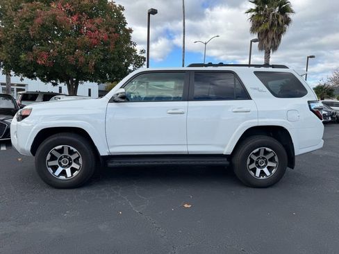Used 2023 Toyota 4Runner TRD Off-Road Premium image 5