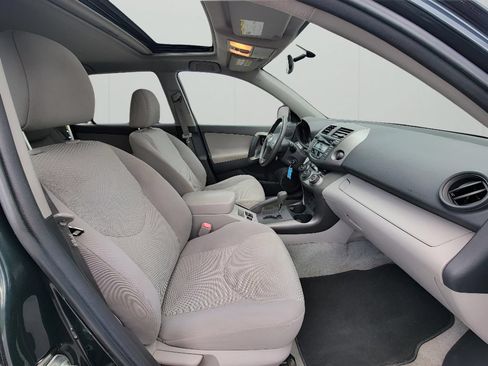 Used 2011 Toyota RAV4 2WD w/ Upgrade Value Pkg image 31