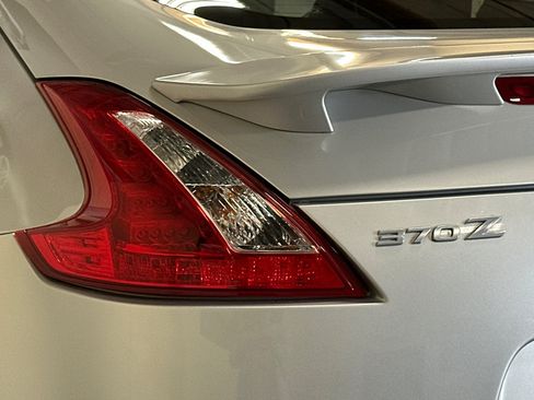 Used 2013 Nissan 370Z Coupe RWD image 44