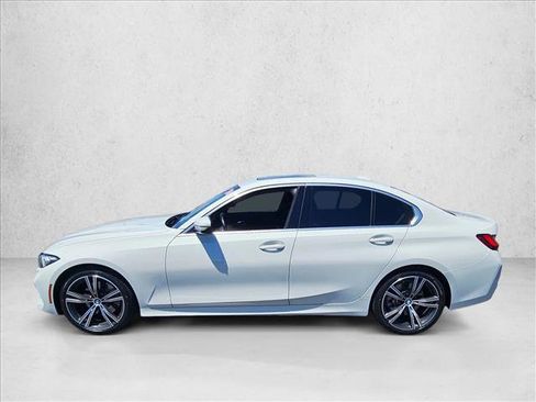 Used 2024 BMW 330i Sedan w/ Premium Package RWD image 9