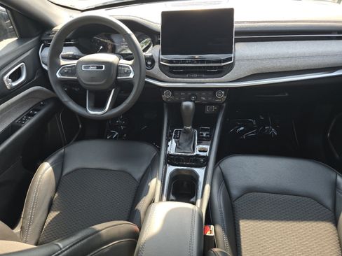 Used 2023 Jeep Compass Latitude w/ Convenience Group AWD/4WD image 23