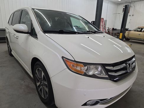 Used 2016 Honda Odyssey Touring Elite image 14