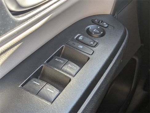 Used 2017 Honda CR-V EX-L image 22