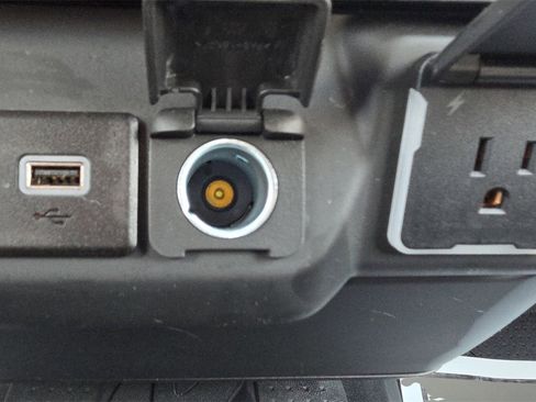 Used 2024 Chevrolet Silverado 1500 Custom image 33