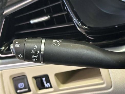 Used 2023 Cadillac XT6 Premium Luxury image 24