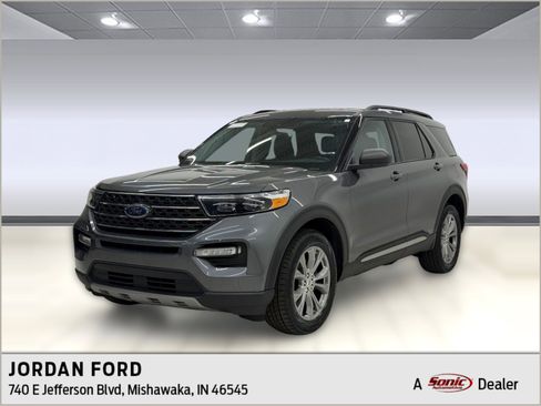 Used 2023 Ford Explorer XLT w/ Equipment Group 202A AWD/4WD image 1