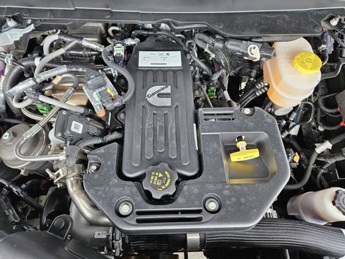 New 2025 RAM 2500 Limited image 31