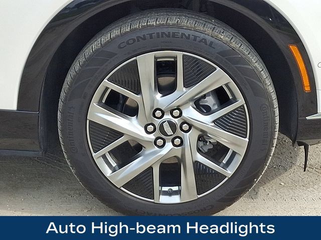 Used 2025 Cadillac Optiq Luxury 2 w/ LPO, Floor Liner Package AWD/4WD image 28