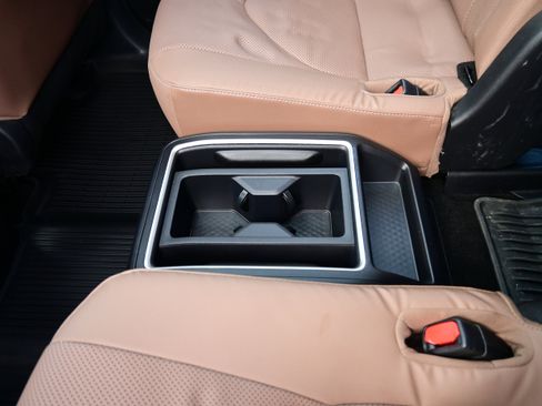 Used 2025 Toyota Grand Highlander AWD image 18