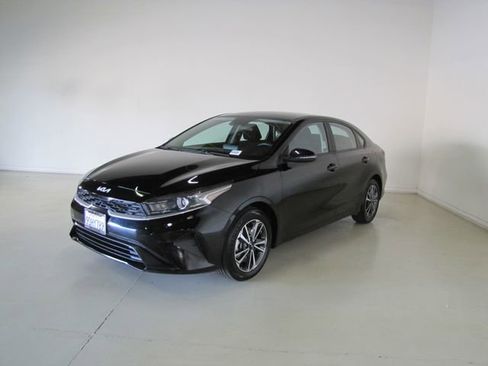 Used 2023 Kia Forte LXS w/ LXS Technology Package image 1