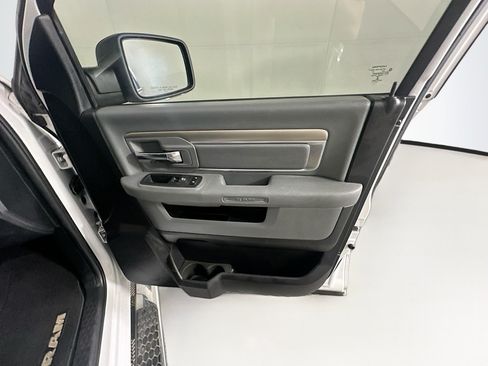 Used 2016 RAM 1500 Lone Star RWD image 30