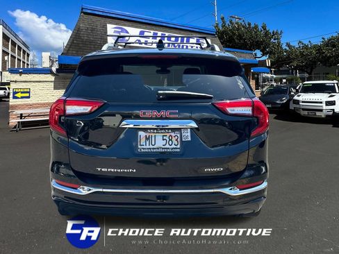 Used 2022 GMC Terrain Denali w/ Denali Premium Package AWD/4WD image 6