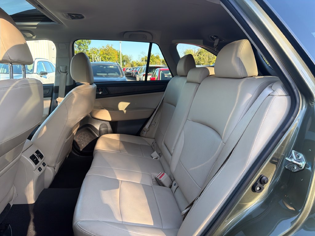 Used 2017 Subaru Outback 2.5i Limited w/ Popular Package #5 AWD/4WD image 28