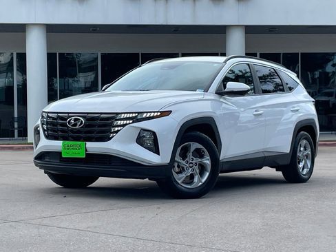 Used 2024 Hyundai Tucson SEL FWD image 2