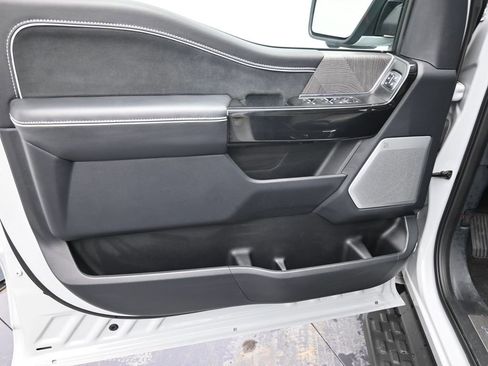 Used 2024 Ford F150 Lightning Platinum image 9