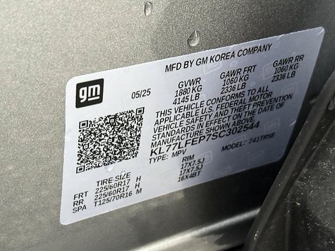 Used 2025 Chevrolet Trax LS w/ LS Convenience Package FWD image 26