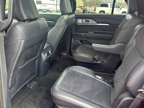 Used 2025 Ford Explorer ST AWD/4WD image 21