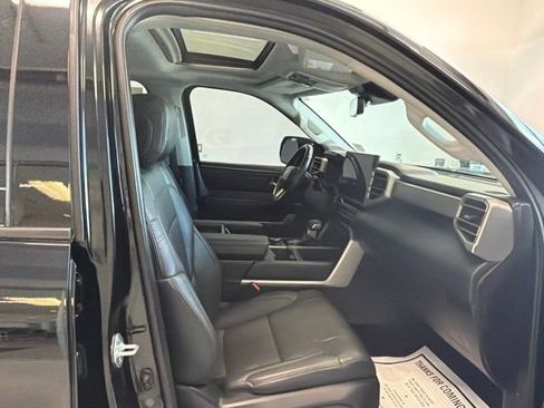 Used 2022 Toyota Tundra Limited w/ Power Package AWD/4WD image 33