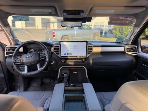 Used 2023 Toyota Tundra Limited image 8