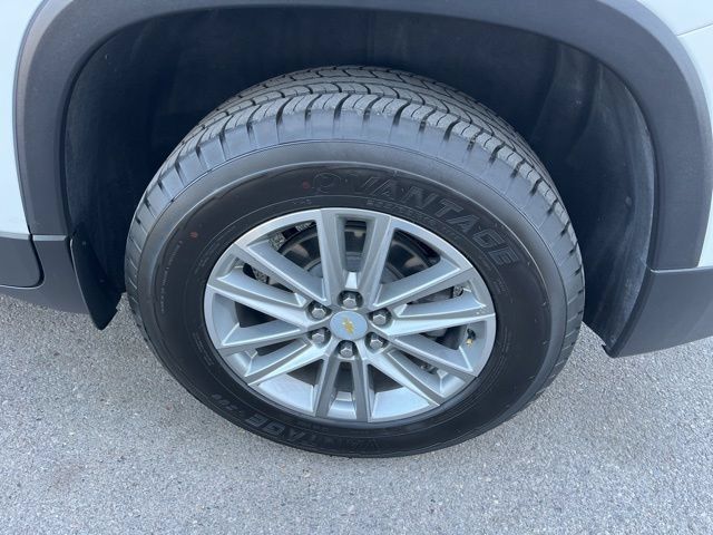 Used 2023 Chevrolet Traverse LT AWD/4WD image 18