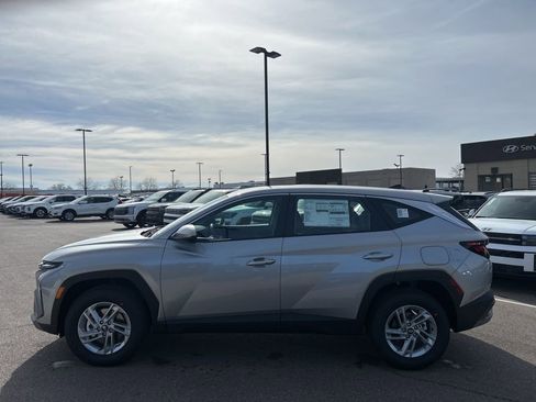 New 2026 Hyundai Tucson SE image 8