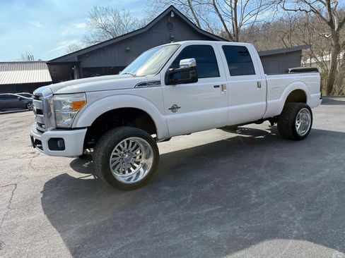 Used 2014 Ford F250 Platinum image 18