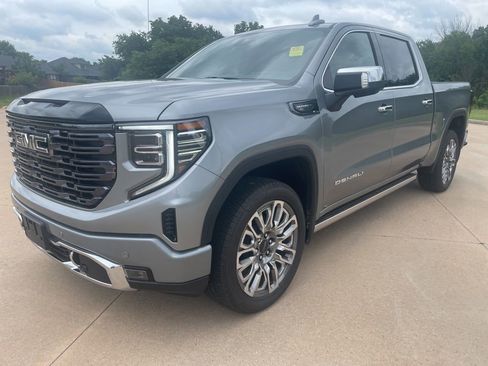 Used 2026 GMC Sierra 1500 Denali Ultimate AWD/4WD image 1