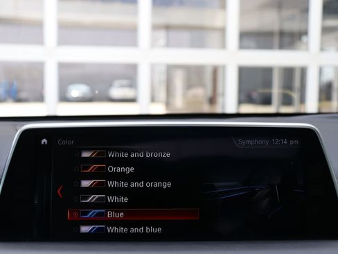 Used 2018 BMW 750i image 23