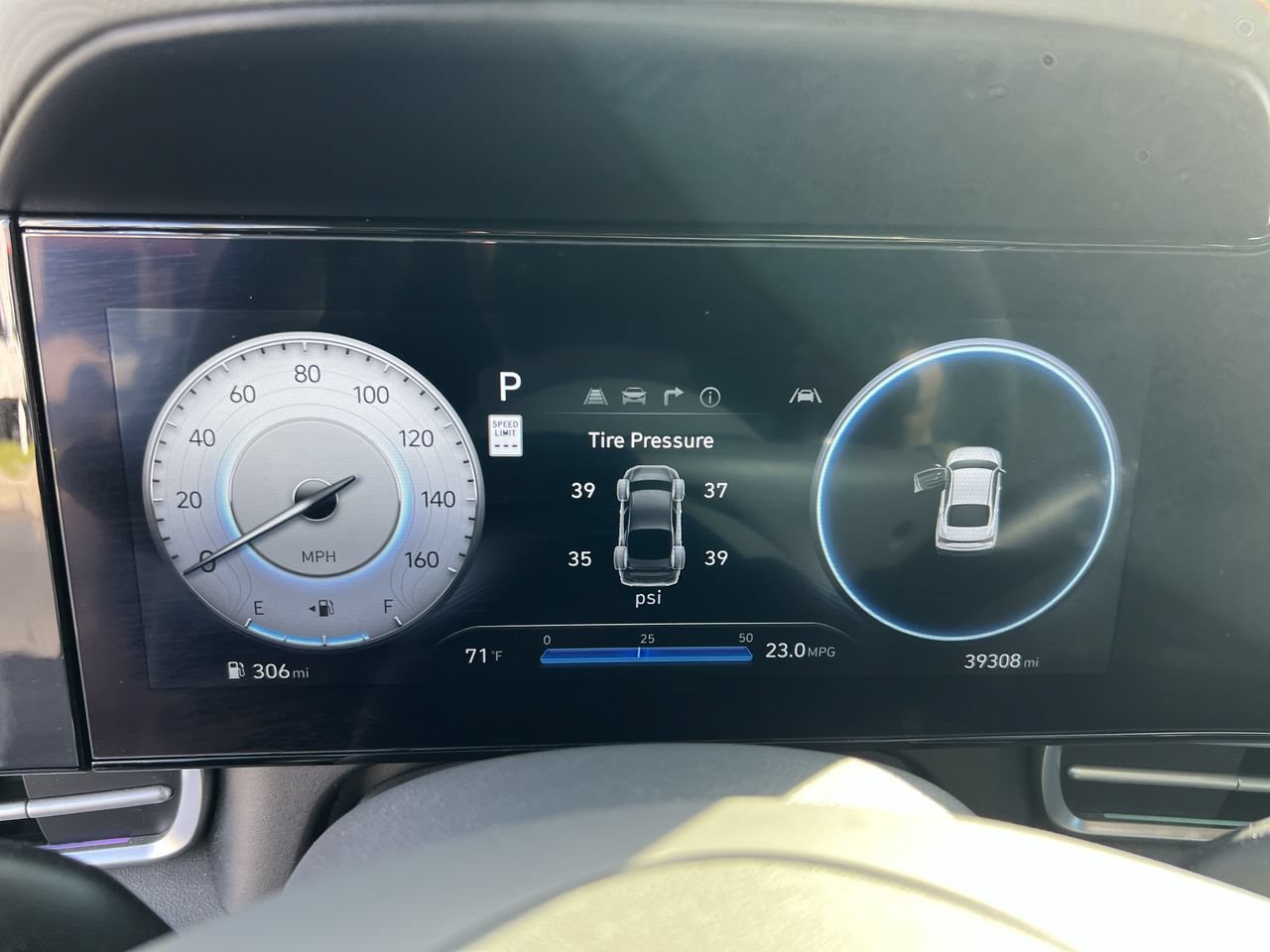 Used 2024 Hyundai Elantra SEL w/ Convenience Package FWD image 21
