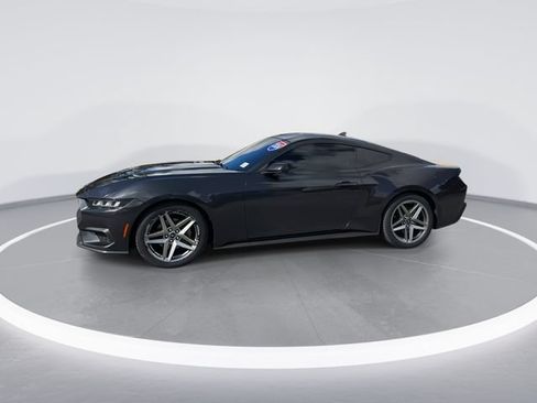 Certified 2024 Ford Mustang Coupe RWD image 4