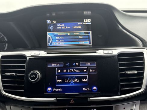 Used 2015 Honda Accord Touring image 25