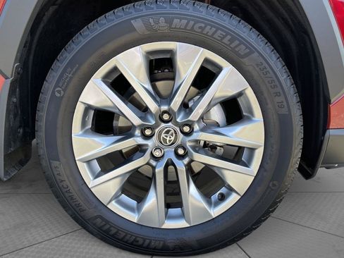 Used 2025 Toyota RAV4 Limited w/ Advanced Technology Package AWD/4WD image 25