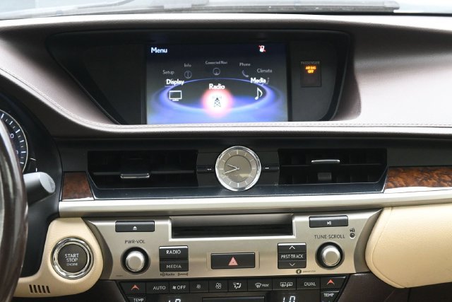 Used 2017 Lexus ES 350 w/ Premium Package FWD image 22