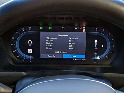 Certified 2025 Volvo XC90 B5 Plus image 15