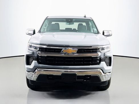 Used 2024 Chevrolet Silverado 1500 LT AWD/4WD image 2
