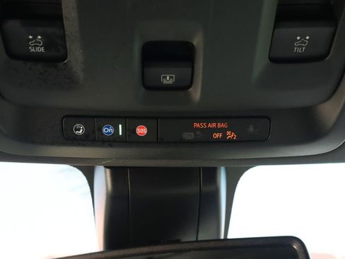 Used 2022 Chevrolet Tahoe Z71 AWD/4WD image 32