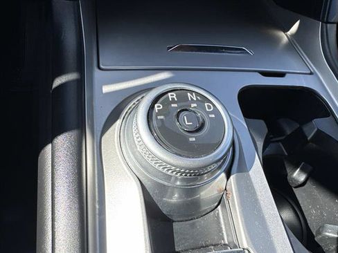 Used 2023 Ford Explorer XLT AWD/4WD image 38