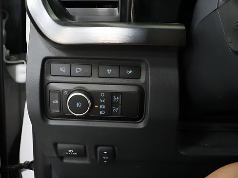 Used 2023 Ford F250 Lariat AWD/4WD image 19