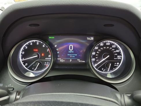 Used 2023 Toyota Camry SE image 15