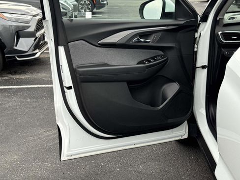 Used 2022 Chevrolet TrailBlazer LT image 16