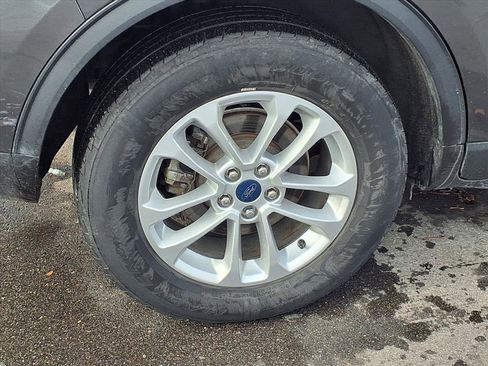 Used 2020 Ford Escape SE image 26