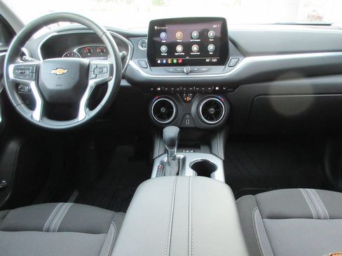 Used 2024 Chevrolet Blazer LT w/ Convenience Package FWD image 14