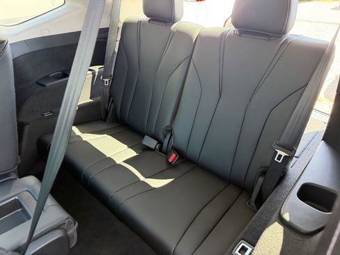 New 2026 Acura MDX SH-AWD image 25