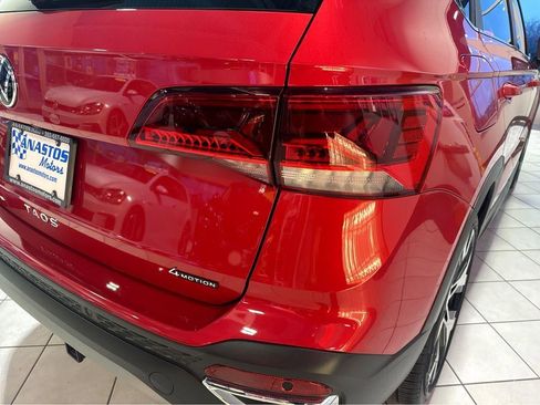 Used 2023 Volkswagen Taos SEL AWD/4WD image 13