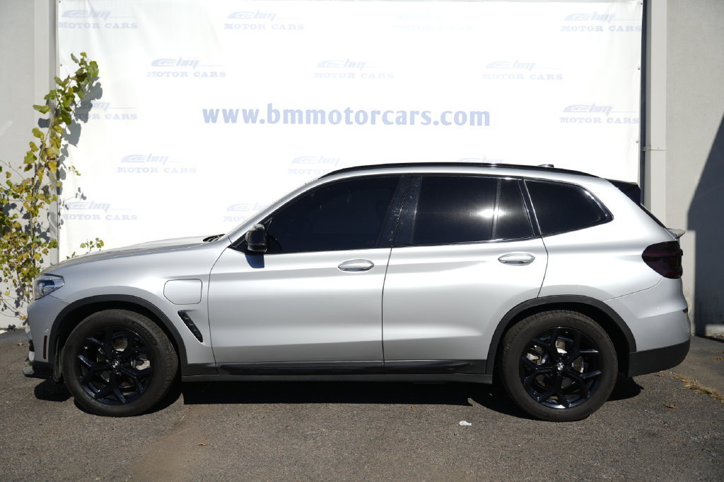 Used 2021 BMW X3 xDrive30e w/ Premium Package AWD/4WD image 8