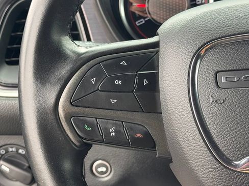 Used 2017 Dodge Challenger SXT RWD image 22