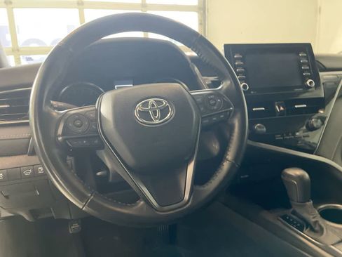 Used 2023 Toyota Camry SE FWD image 14