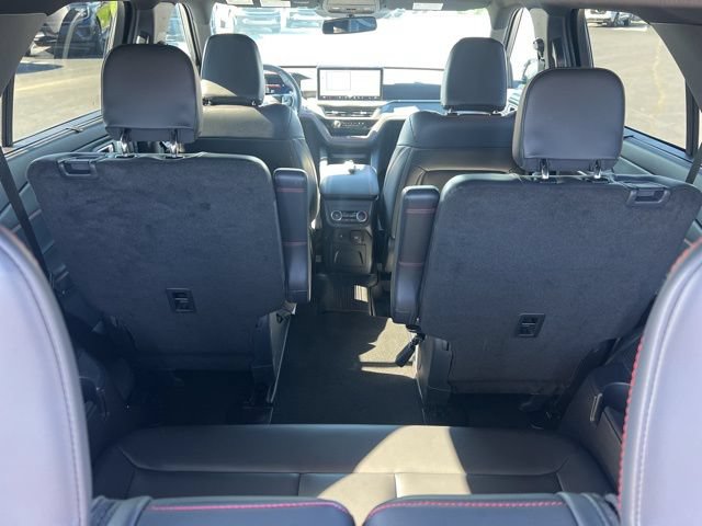 Used 2025 Ford Explorer ST AWD/4WD image 12