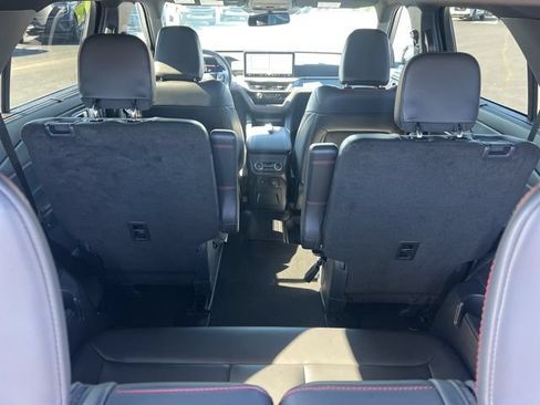 Used 2025 Ford Explorer ST AWD/4WD image 12